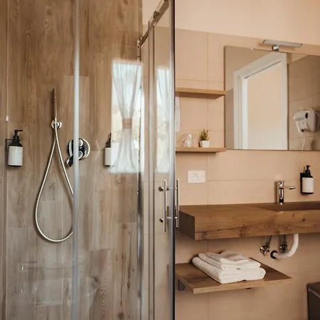 فندق مبيت وإفطار Mira Sinni 3*