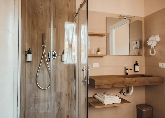 Nocleg ze śniadaniem Mira Sinni 3*