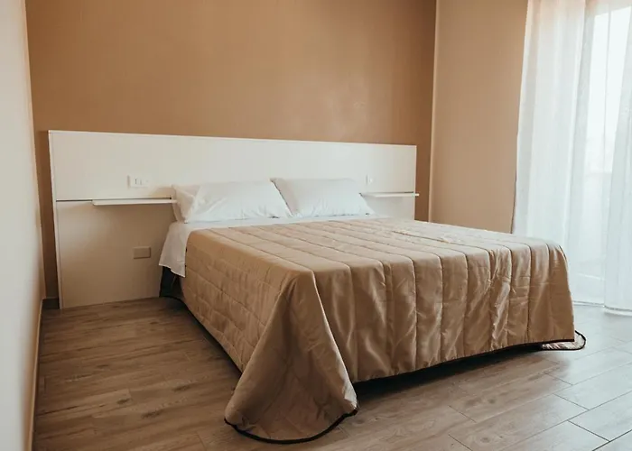 Nocleg ze śniadaniem Mira Sinni 3*